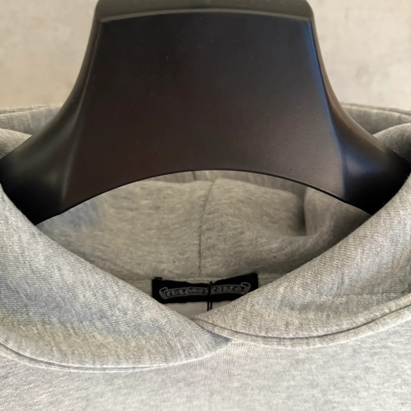 🅿️410 [Strict quality control] CH Croixin's new long-sleeved hooded sweatshirt. The fabric is made of heavy 480g double yarn fabric. Front and back embroidery➕beads. Ready-to-wear loose fit. The fabric is stiff and stylish. It does not deform or shrink. Color: black, white, floral gray. Size: M-2xl